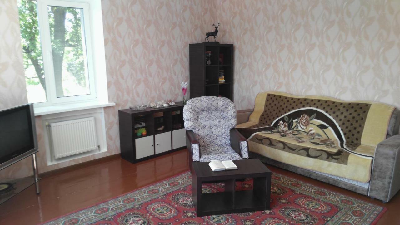 Separate Room Homestay In A Private House, Facilities Shared With Owner Бердичів Екстер'єр фото